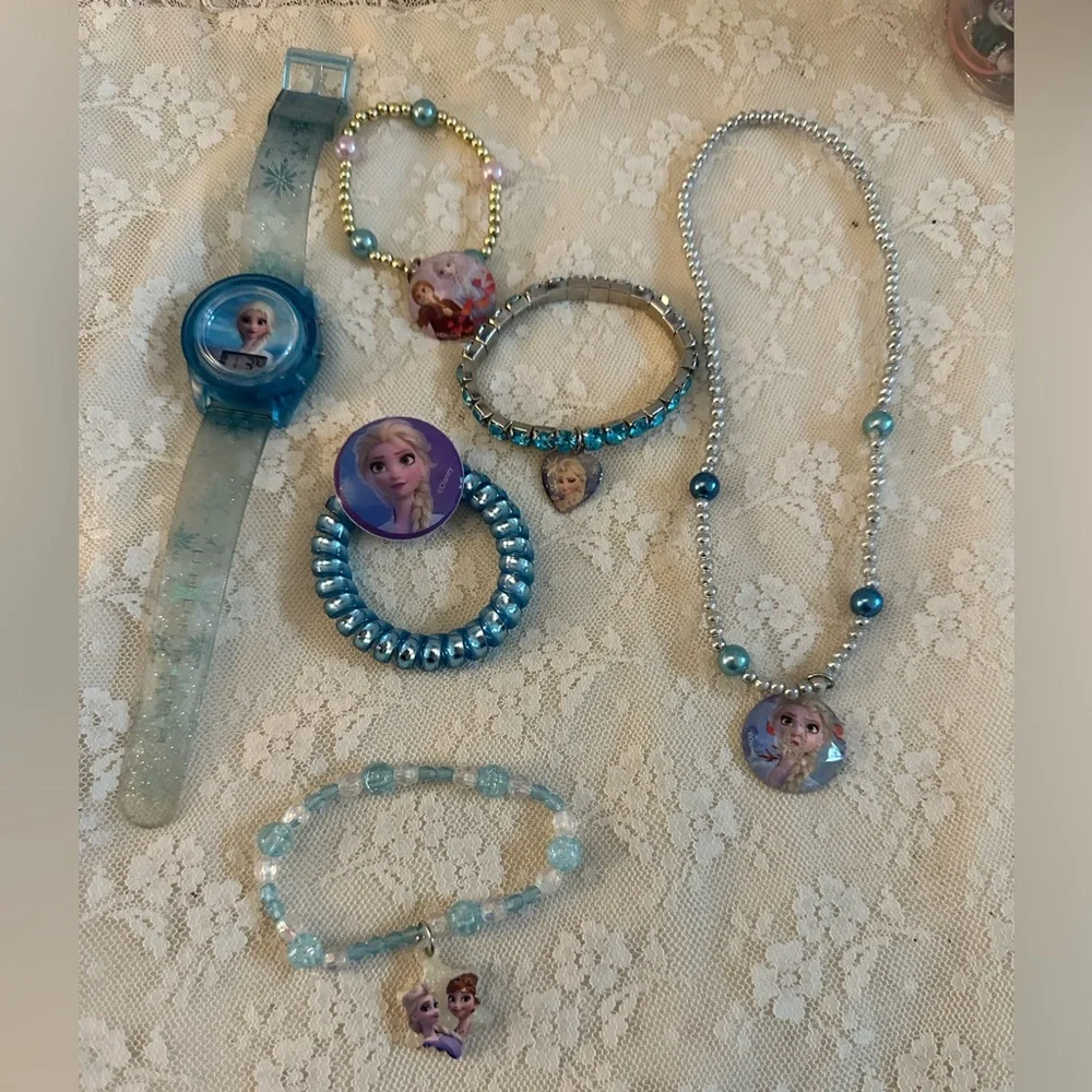 Frozen Themed Play Jewelry 6 pieces read below